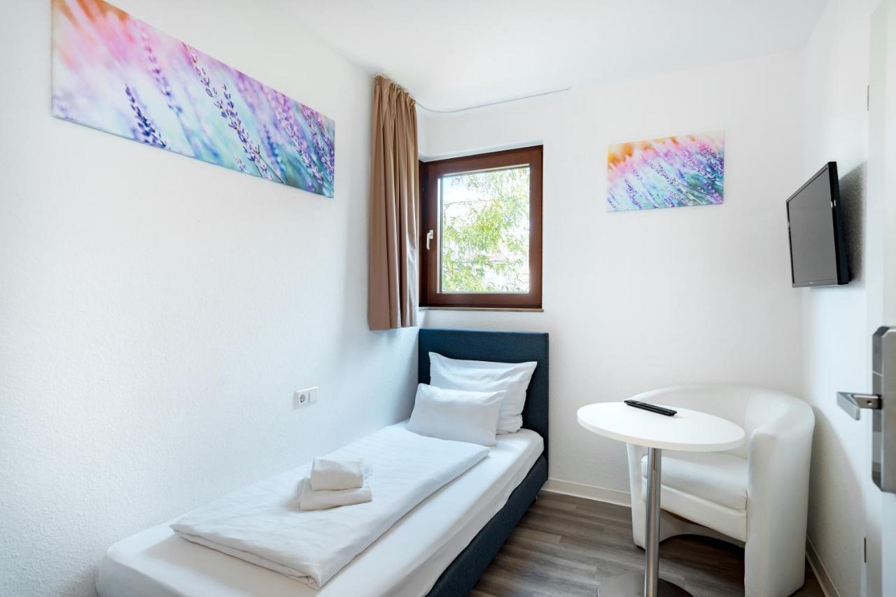 Hotel Garni Am Olgaeck Stuttgart Exterior foto